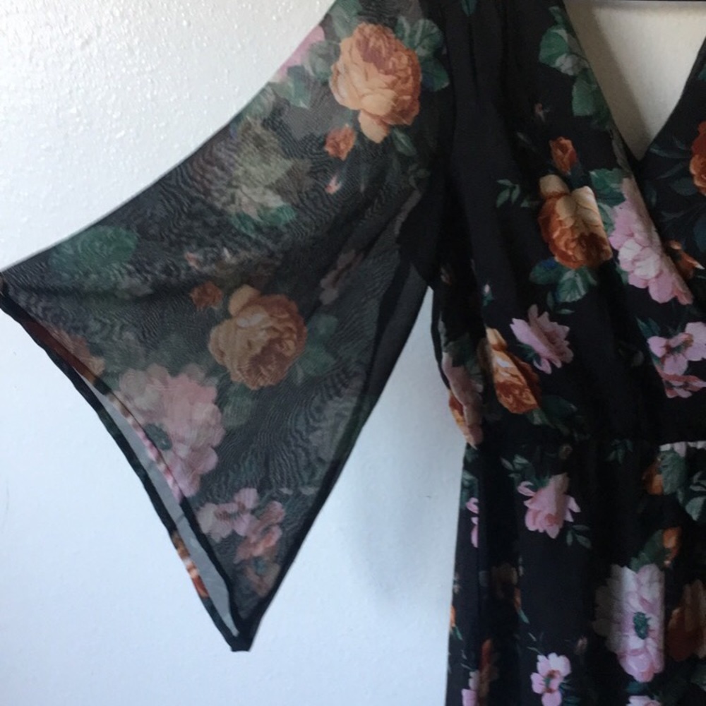 FLORAL ROMPER - Picture 2 of 2